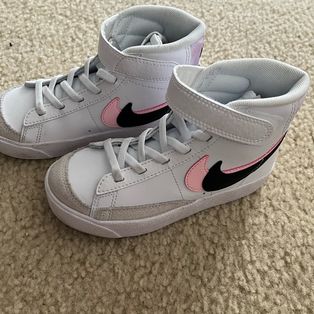 Nike blazer mid 77 toddler size 11c girls